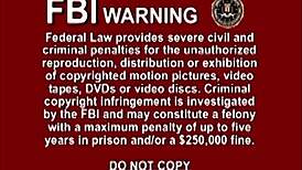 マキシンがランジェリーでオナニーしながら潮吹き