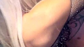 loira rabuda gives pussy tea to tattooed skinny