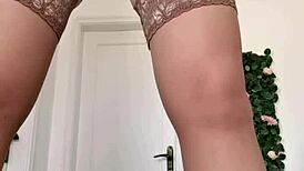 ¡Mira a la Gigante Abuela Mariaold Meter a Su Hijastro en Su Coño!