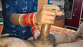 देसी विलेज भाभी सेंसुअल मसाज से शुरू, काऊगर्ल में राइड, लिक और ऐस टू माउथ, माउथ में कम तक चिल्लाती है।