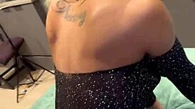 loira rabuda gives pussy tea to tattooed skinny