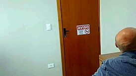 Diretor de Escola Castiga Aluna em Jogo?