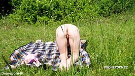 สาวเช็กผมแดงวัย 18+ แสดงก้นสวยบนหาดนิวเดสต์กล้องซ่อน