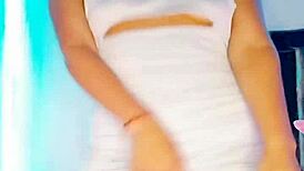 ชอบดูไลฟ์ผอมตูดสั่นรำเซ็กซี่ จนเงี่ยนสุดๆ