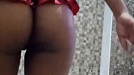 Sensualizing And Getting Naked This Married Woman In Miniskirt And Tattoo