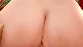 Isabel is masturbating and cumming so hard
