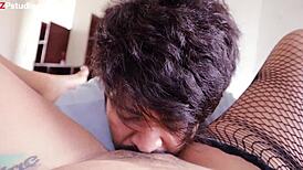 first time eating my stepsister frida's big pussy pov, she's so slutty 😈