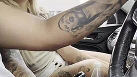 desconocida gets wet blowjob in my car, cum in mouth 😏