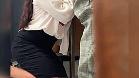 Maestra Mexicana Madura Y Alumno En Salon De Clases Sexo Publico Video Casero