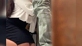 Maestra Mexicana Madura Y Alumno En Salon De Clases Sexo Publico Video Casero