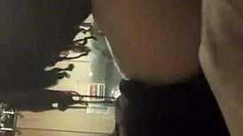 猛捅她骚屄直插肠子深处