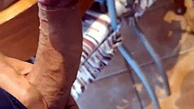 Sesso veloce con il mio amante vicino di casa mentre mio marito riposa