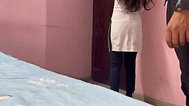 Jeg er indisk stedsøster der bliver kneppet hårdt af stedsbror hjemme