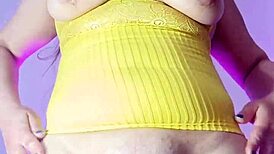 so this esposa puta latina infiel in leggings is recording herself for her hijastro like a total zorra cochina, all about that usa bhabhi desi sex vibe