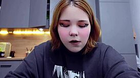 Furiyssh appears as chubby amateur in alternative cute style for pretty mugbang session.