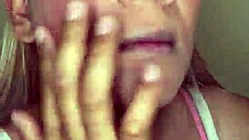 I put on beautiful makeup for my viewers.