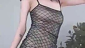 Korean Novinha Enjoys Solo Time