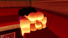 Ystävän huorittaminen tuntuu niin intensiiviseltä, tunteet kuumina kun tutkiskelemme haluja yhdessä