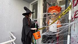 Chloe Foxxe rides hard for magical cumshot