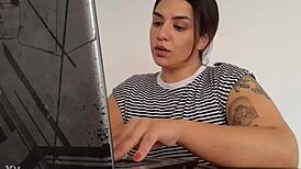 Oh man, Carla is just farting away while she's working 😂💨