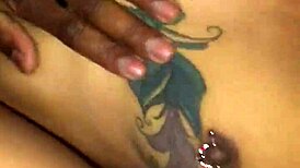 ebony girl in dallas enjoying the city with her friends