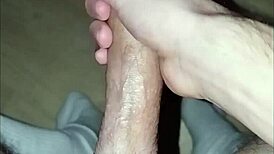 Watch this young girl masturbate to orgasm and cum in homemade solo.