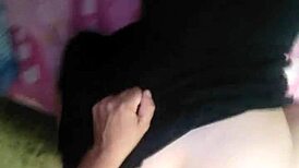 Me coge en cuatro en el cuarto de mis primos