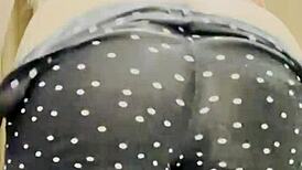 Look at that sexy ass in leggings with big natural tits on blonde babe