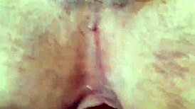 Igračka igračka ummm, guzica masturbacija analnim jucama, solo jebanje guze