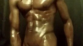 bbc bodybuilder strokes oiled cock solo