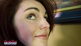 Skinny ginger ravyn rubs her shaved pussy with magic wand