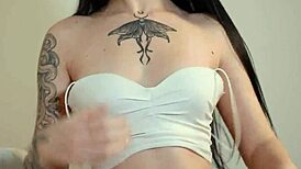 My neighbor Sonya wants a juicy creampie to get pregnant.