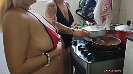 A relaxing Sunday spent with friends in an African setting