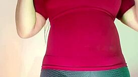 Latina Stepmom Masturbates For Stepson With Big Cameltoe In Leggings 😏