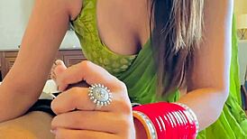 देसी हाॅट सेक्सी रसिली बहु कि ससुर के साथ चुदाई