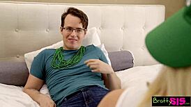 Kiara Cole BEGS Danni Rivers for HELP SUCKING DICK to earn beads