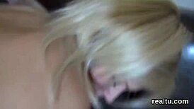 Si comel Czech digoda di pusat beli-belah dan kena kongkek panas POV