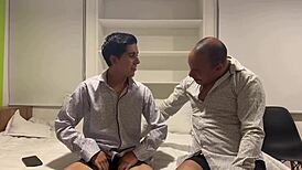 Sex news discapacitado hace reventar de placer a su compañero