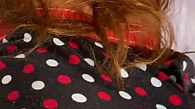 Linda inteada garota gosta de ser fodida com for�a sex toy.