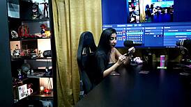 did ruan check if renatinha mello was panty-less? so sexy in this podcast!