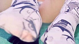 Stepsister's room toes and holes ASMR JOI