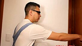 Cezelte Cruz Casts Sex Spell on Mature Cougar