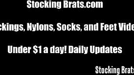 bookworm sasha getting her feet worshiped