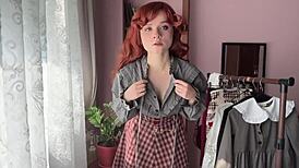 Är söta biblioteksflickan med lockar?