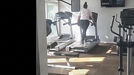 big booty bbw girl shakes her huge ass on the treadmill at the gym