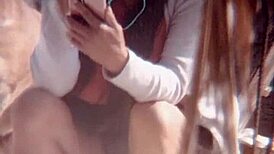 A mi vecina le gusta que le vea los calzones