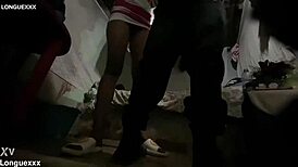 Avec ses longues jambes sexy homemade amateurs