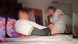 Madrastra Encuentra A Su Hijastro Masturbandose En Su Cuarto El Celular Se Queda Grabando Todo Señora Milf Mexicana Video Casero