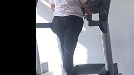 big booty bbw girl shakes her huge ass on the treadmill at the gym