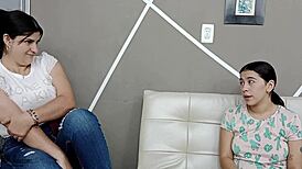 sensual sexo casero de dos lesbianas jovencitas en medio de la noche historia completa